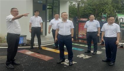 遂寧興業(yè)集團(tuán)召開“問題大排查、作風(fēng)大整治、工作大提升”專項(xiàng)行動(dòng)現(xiàn)場推進(jìn)會(huì)